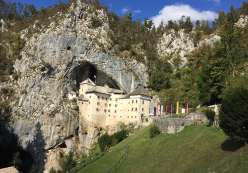 Podstojna cave
